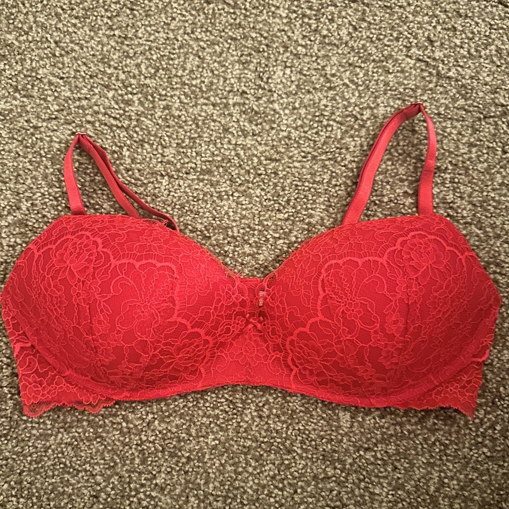 Victoria Secret - Red Lace - Wireless Lightly Padded Bra - 38C